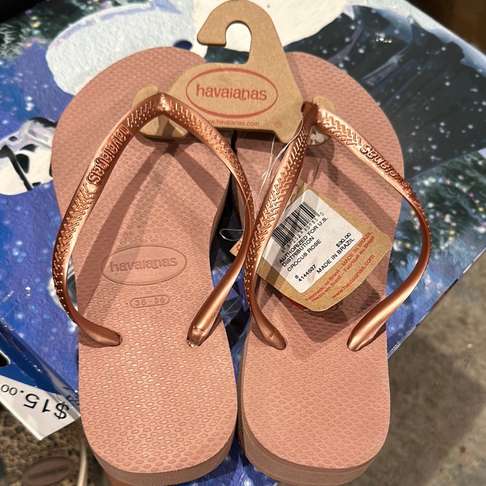 Havaianas Women's Rose Gold Flip Flops